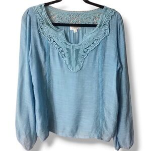 SUGAR RAIN Blue Scoop Neck Peasant Top w/ Crocheted & Lace Accent Size M